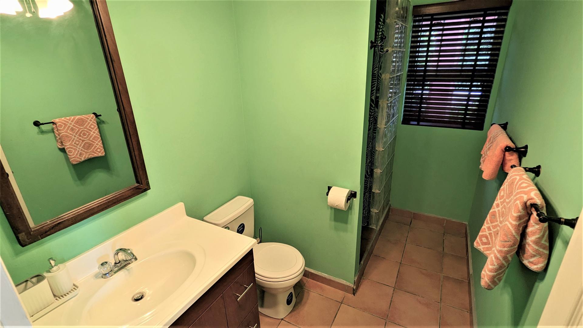 2BR bathroom