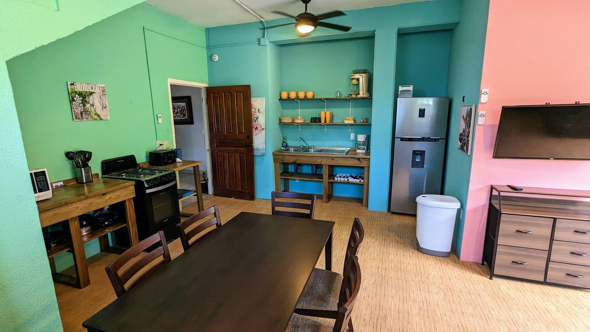 3BR Palacio Suite full kitchen