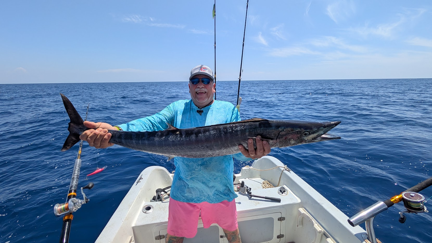 Wahoo taken offshore of Roat&aacute;n with La Rosa Dive & Fish